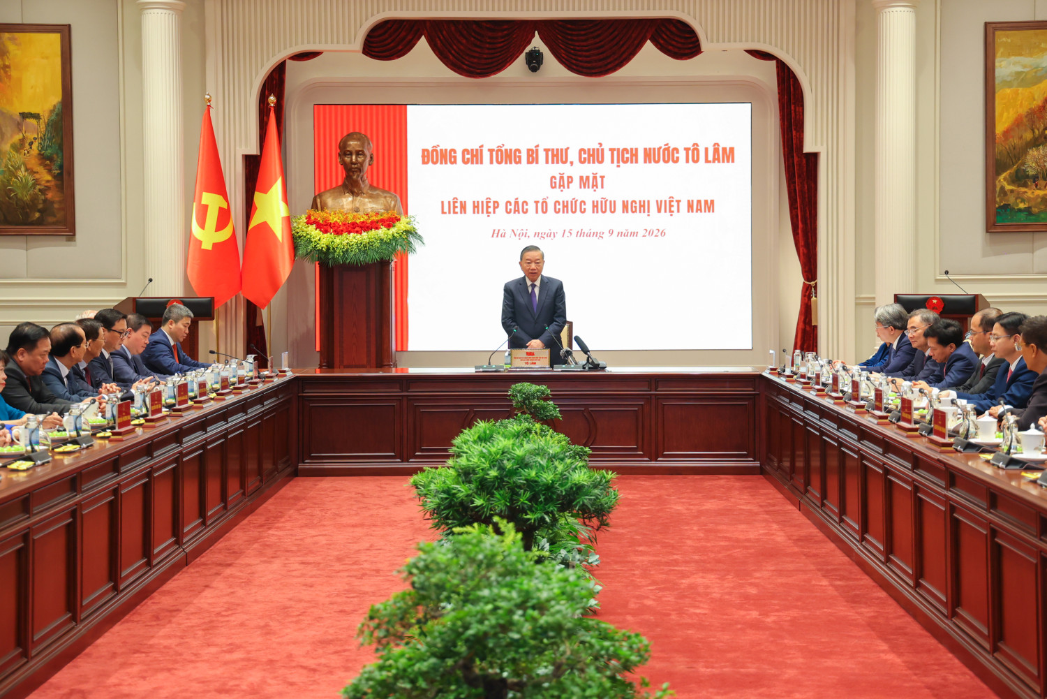 Tổng Bí thư, Chủ tịch nước Tô Lâm: Liên hiệp các tổ chức hữu nghị Việt Nam cần nhận thức đầy đủ, quyết tâm phát huy vai trò cơ quan nòng cốt, chuyên trách, trụ cột về đối ngoại nhân dân